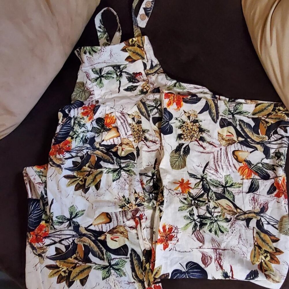 Woman Flowery Jumpsuit - Large